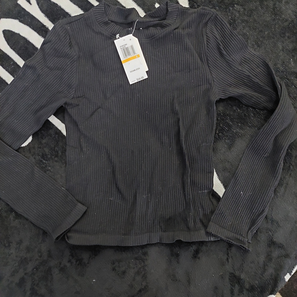 NWT Hippie Rose Black Ribbed Knit Top small
